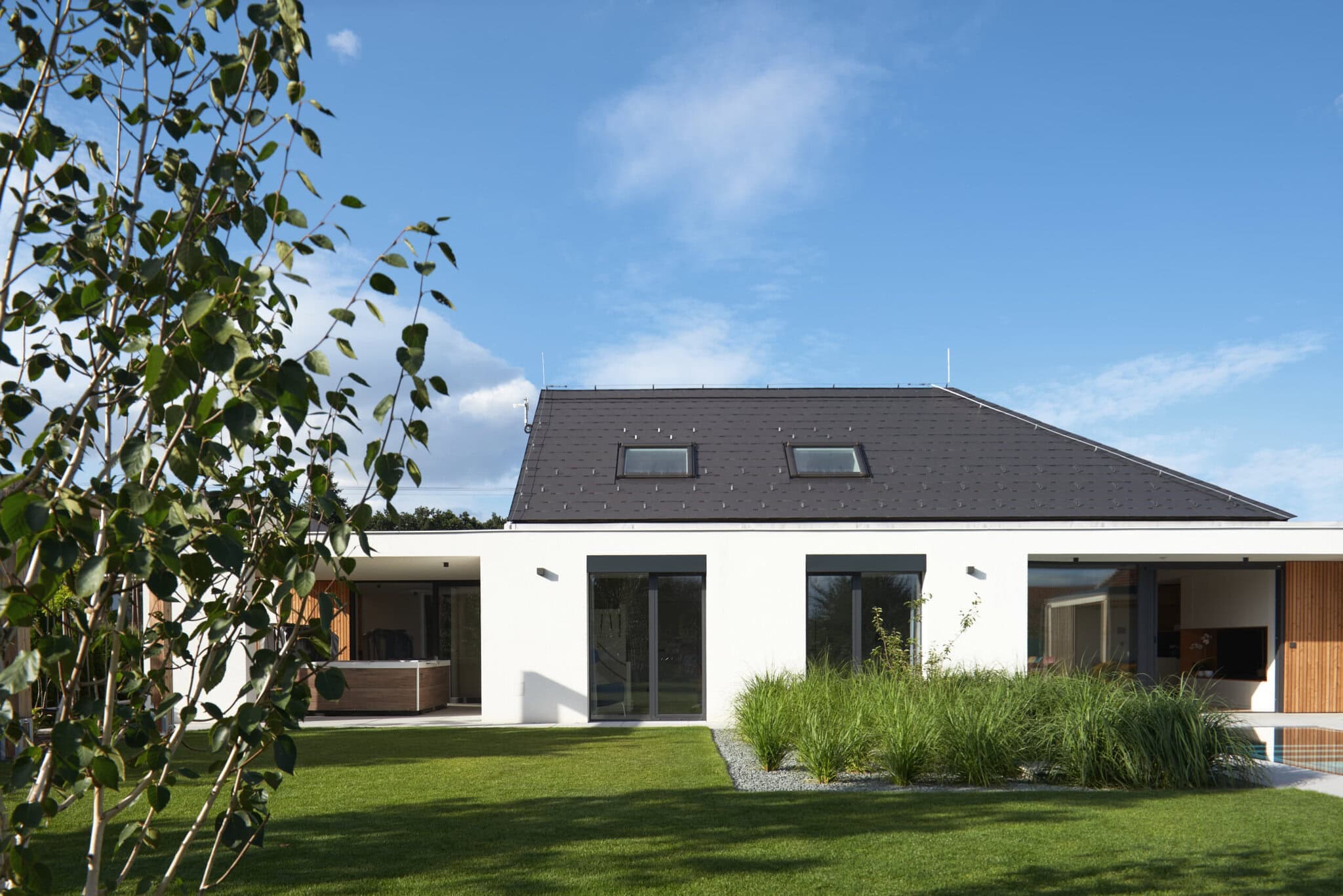 Dům u cesty na Kunětickou horu – moderní rodinný dům | myLoci