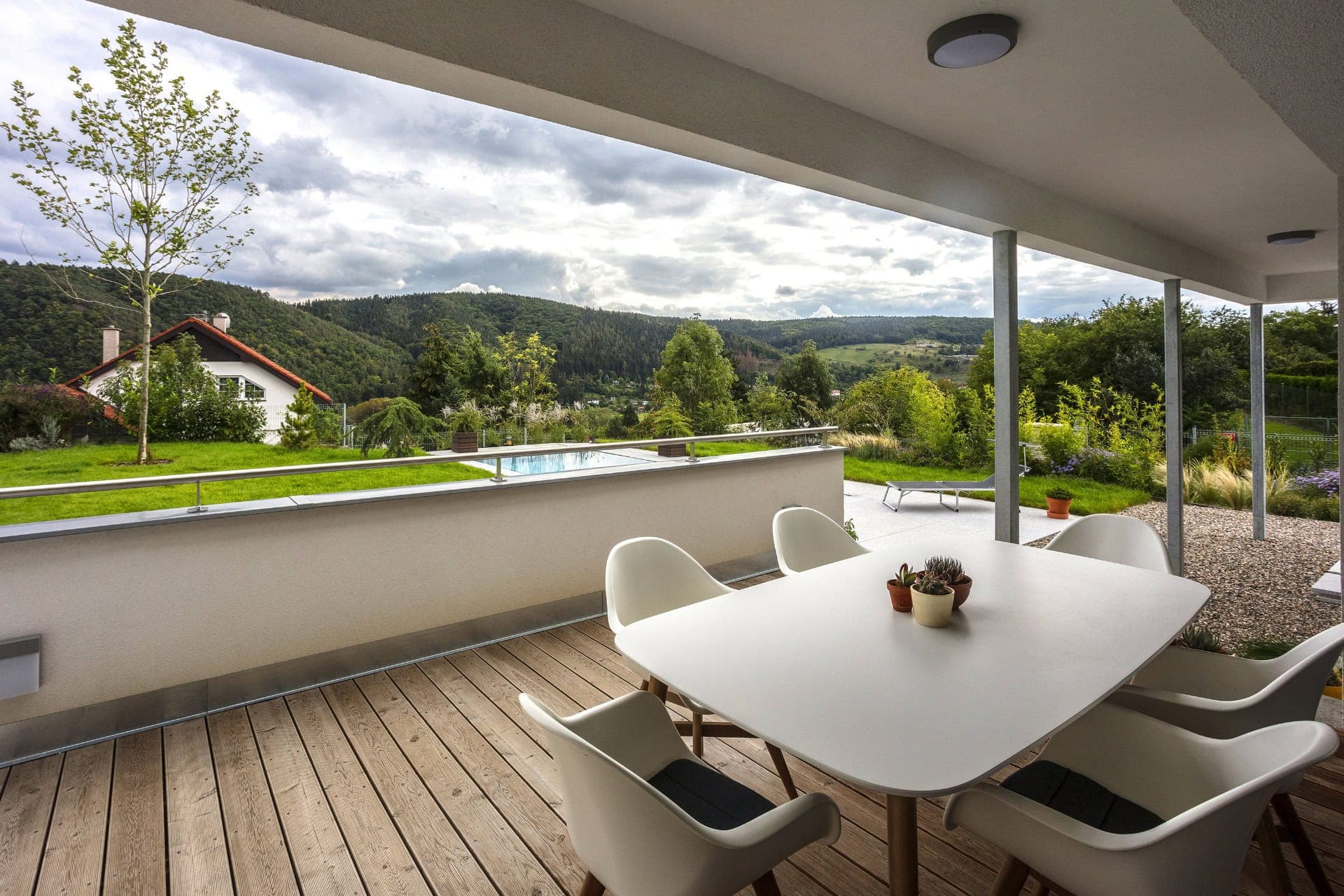 Rodinný dům Černošice – moderní vila u Berounky | myLoci